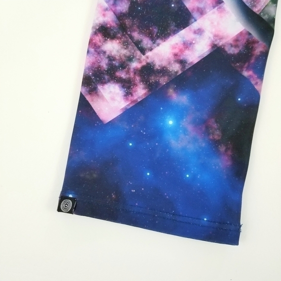Onzie leggings multicolor galaxy print cropped length activewear women's sz S/M - Picture 4 of 8